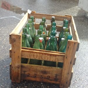 Bouteilles 1L & caisse bois 1947–50